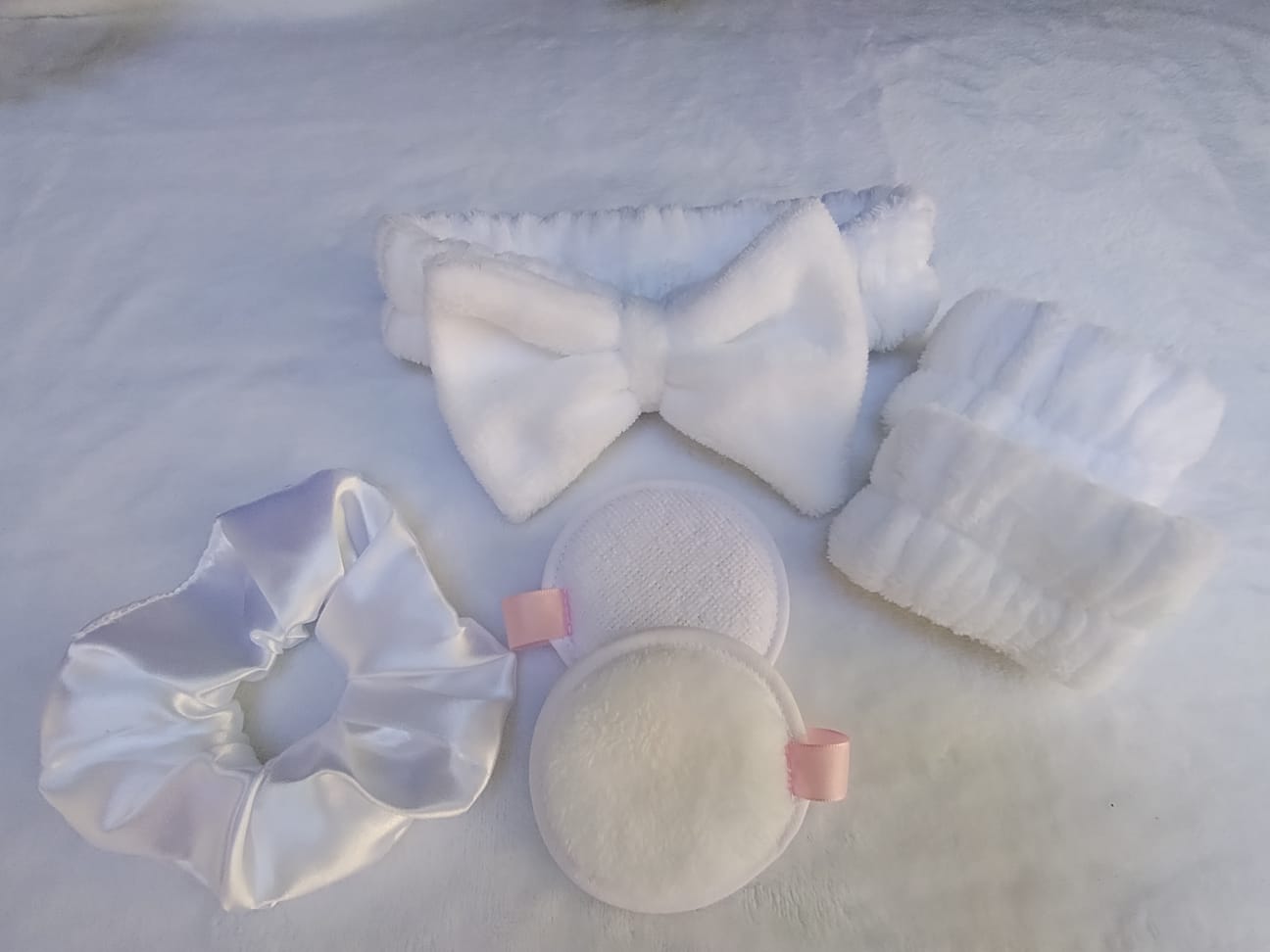 Set Completo de Skincare Facial – Vincha + Muñequeras + Pads Reutilizables